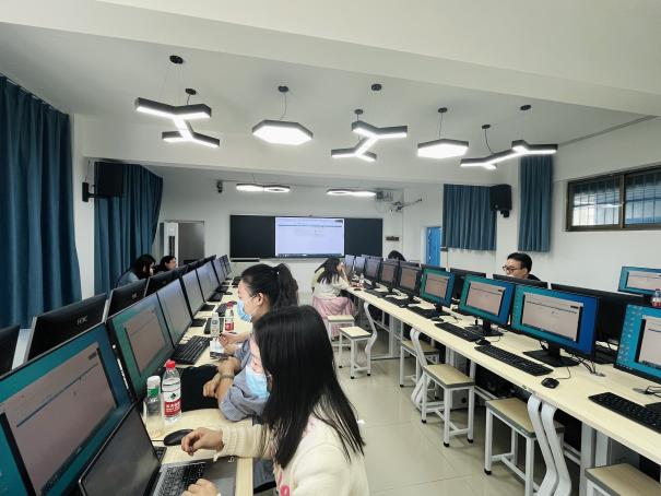 經濟管理學院成功舉辦教學軟件培訓活動，助力教育行業軟件開發應用